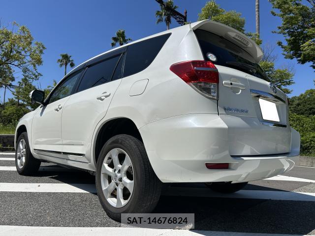 Toyota VANGUARD 2011-08 8372547-14