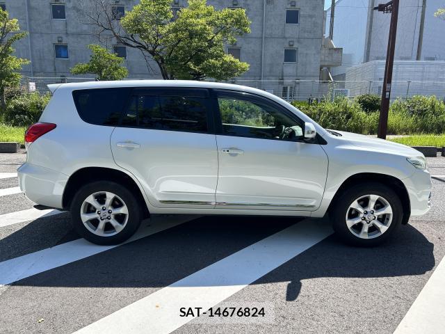Toyota VANGUARD 2011-08 8372547-3