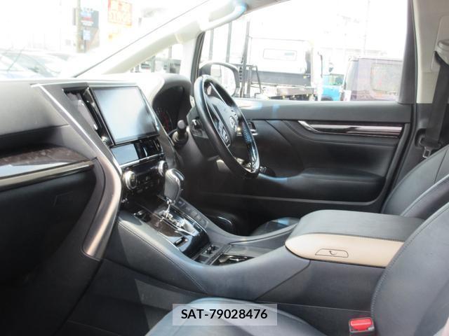 Toyota VELLFIRE 2018-08 8373251-8