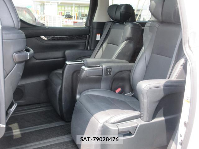 Toyota VELLFIRE 2018-08 8373251-9
