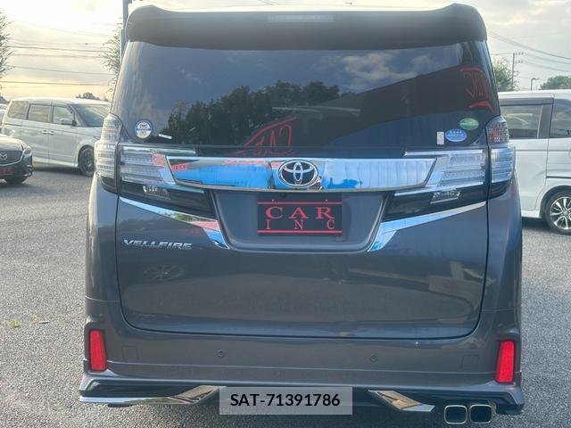 Toyota VELLFIRE 2017-06 8373272-3