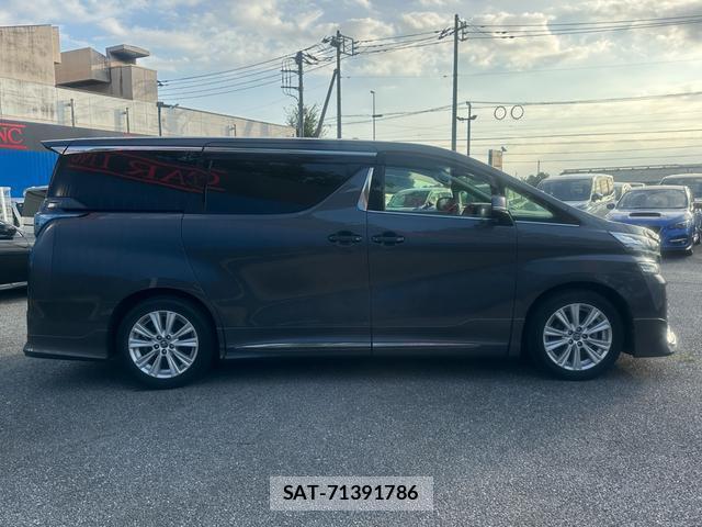 Toyota VELLFIRE 2017-06 8373272-6
