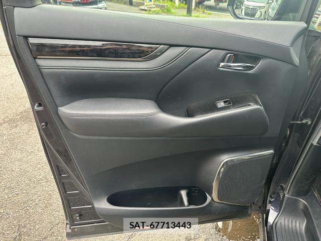 Toyota VELLFIRE 2020-10 8374007-19
