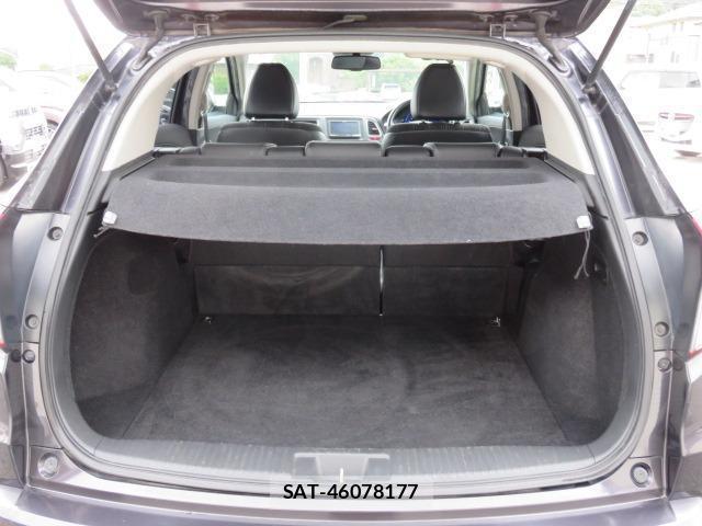 Honda VEZEL 2014-01 8372558-7