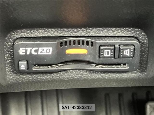 Honda VEZEL 2022-04 8373041-11