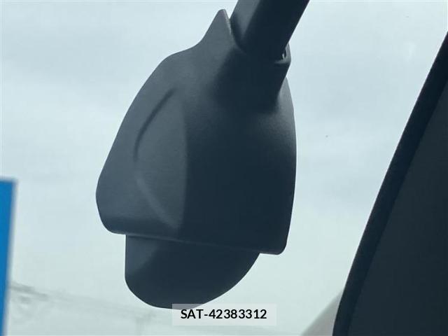 Honda VEZEL 2022-04 8373041-17