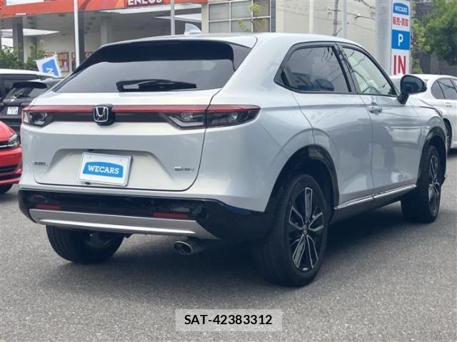 Honda VEZEL 2022-04 8373041-2