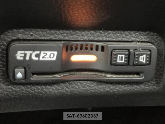 Honda VEZEL 2024-02 8373409-17