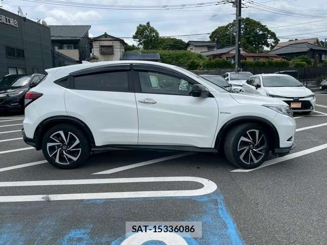 Honda VEZEL 2017-06 8373669-2
