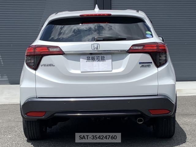 Honda VEZEL 2018-06 8373806-1