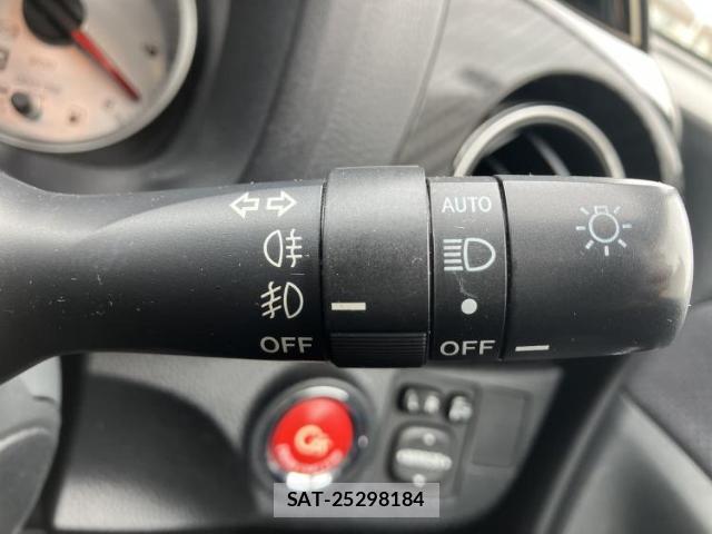 Toyota VITZ 2014-06 8372533-14
