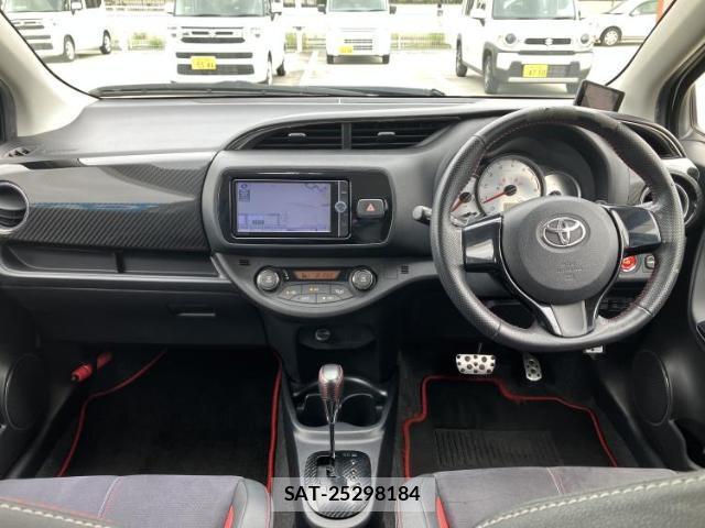 Toyota VITZ 2014-06 8372533-5