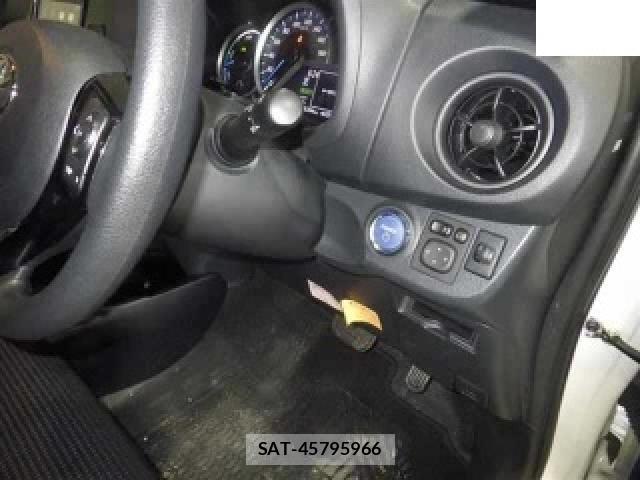 Toyota VITZ 2019-04 8373308-3