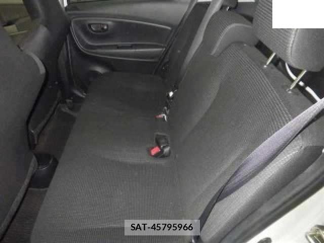 Toyota VITZ 2019-04 8373308-4
