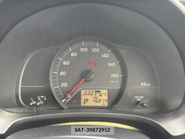 Toyota VITZ 2012-03 8374096-11