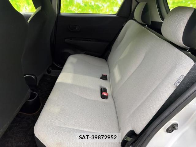 Toyota VITZ 2012-03 8374096-6