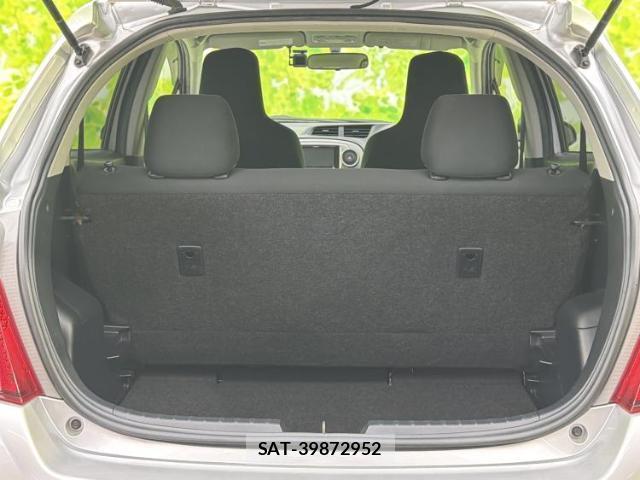 Toyota VITZ 2012-03 8374096-7