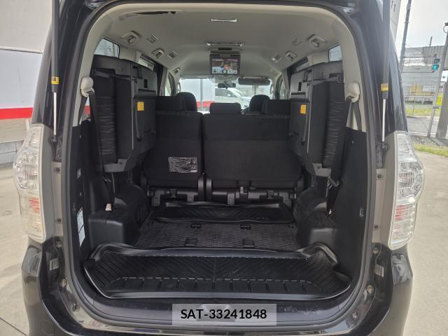 Toyota VOXY 2012-09 8372450-15