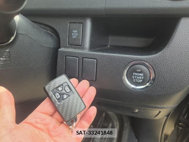 Toyota VOXY 2012-09 8372450-4