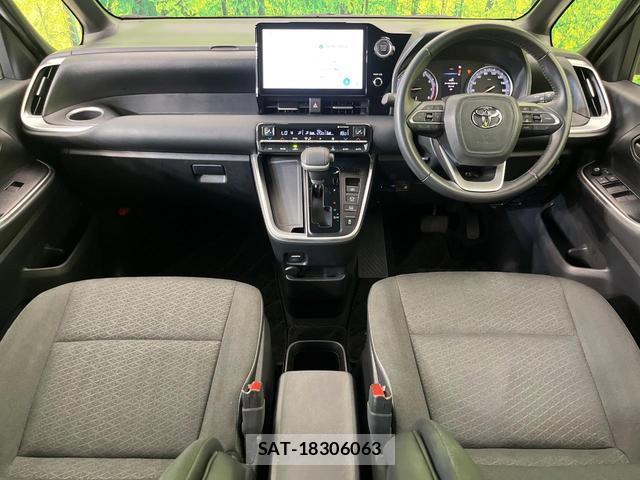 Toyota VOXY 2023 8372462-1