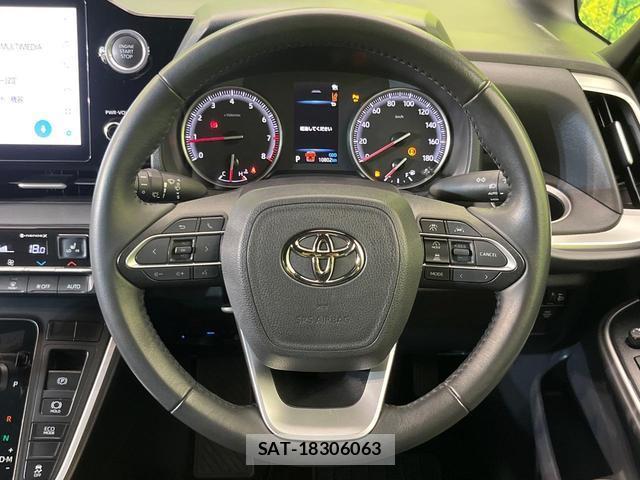 Toyota VOXY 2023 8372462-11
