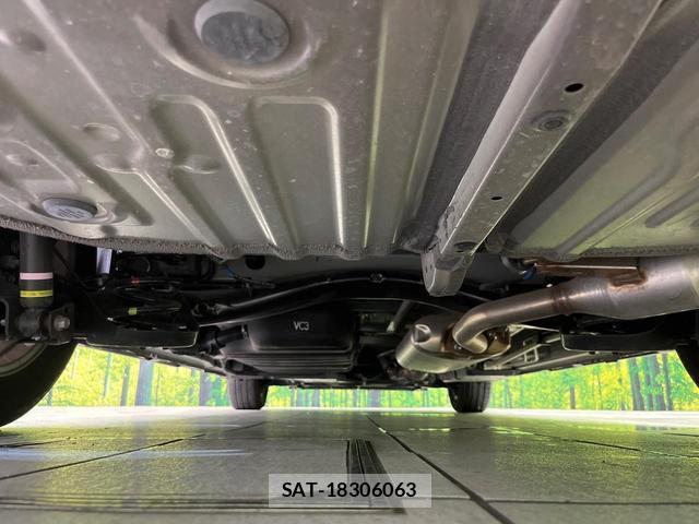Toyota VOXY 2023 8372462-18