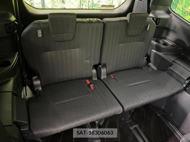 Toyota VOXY 2023 8372462-9