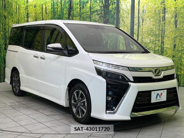 Toyota VOXY 2019-03 8372466-16