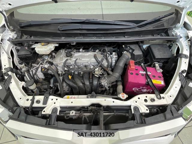 Toyota VOXY 2019-03 8372466-17