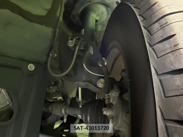 Toyota VOXY 2019-03 8372466-19