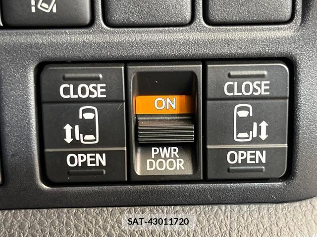 Toyota VOXY 2019-03 8372466-6