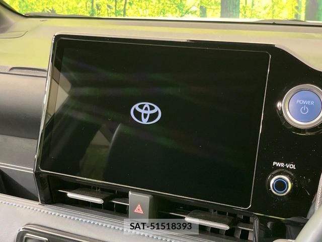 Toyota VOXY 2023-07 8372470-1