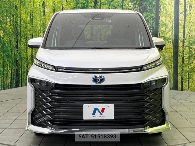 Toyota VOXY 2023-07 8372470-13