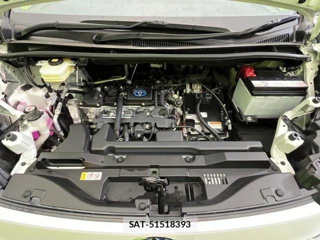 Toyota VOXY 2023-07 8372470-16