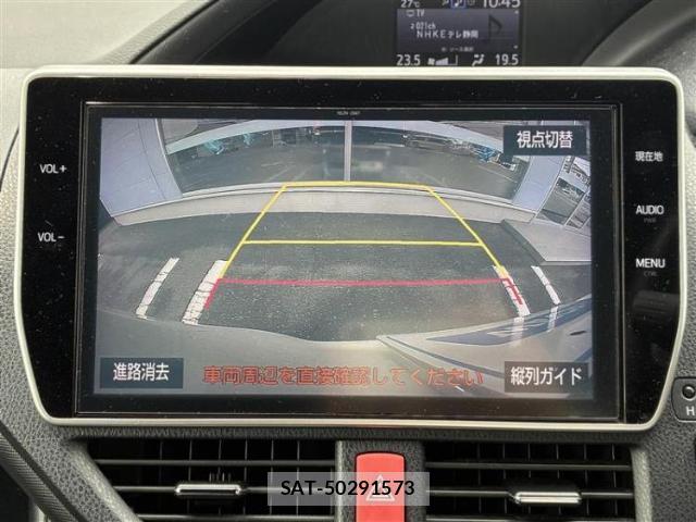 Toyota VOXY 2017-09 8372487-10
