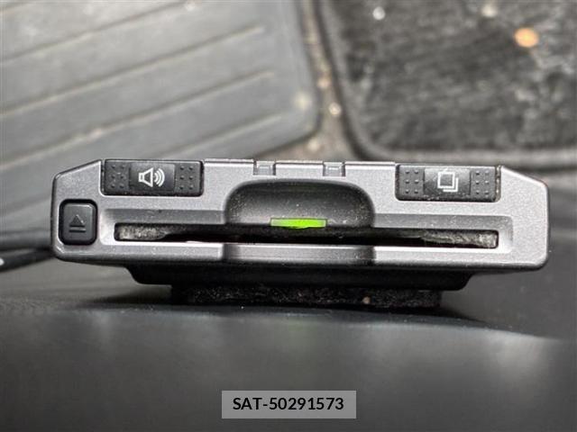 Toyota VOXY 2017-09 8372487-12