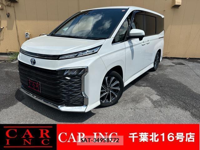 Toyota VOXY 2023-07 8372605-0