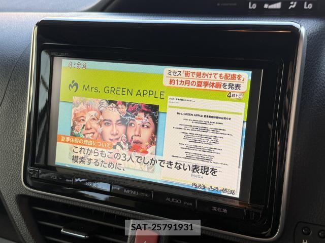 Toyota VOXY 2014-08 8372734-11