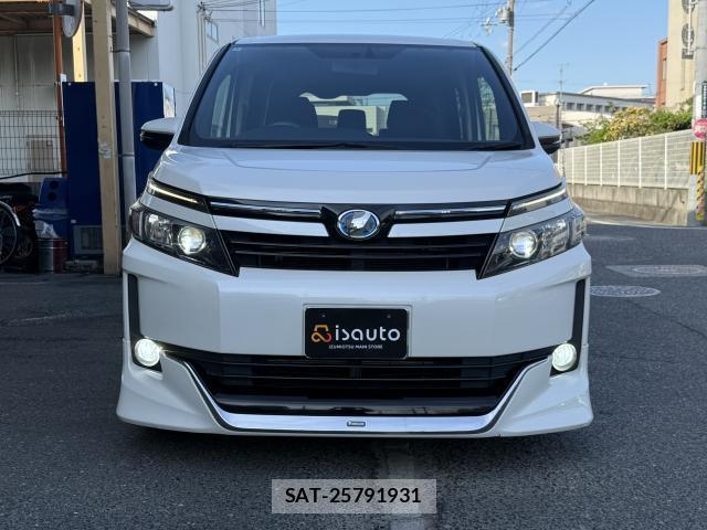 Toyota VOXY 2014-08 8372734-12