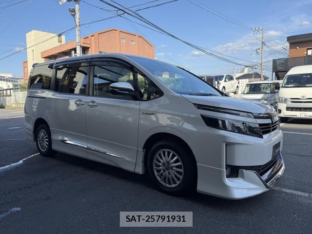 Toyota VOXY 2014-08 8372734-14
