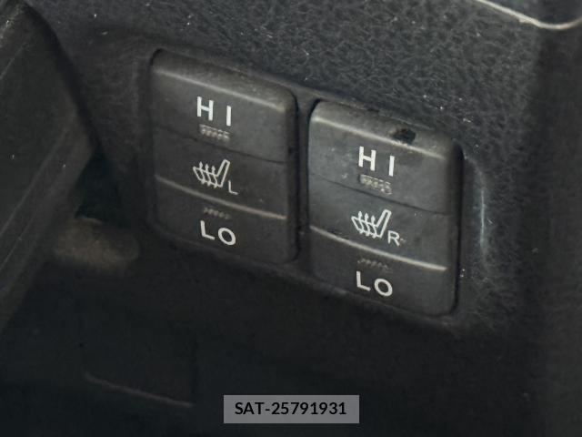 Toyota VOXY 2014-08 8372734-9