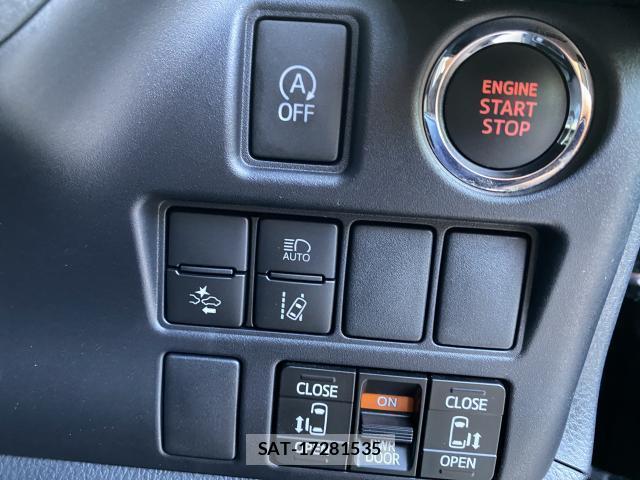 Toyota VOXY 2020-03 8372754-16