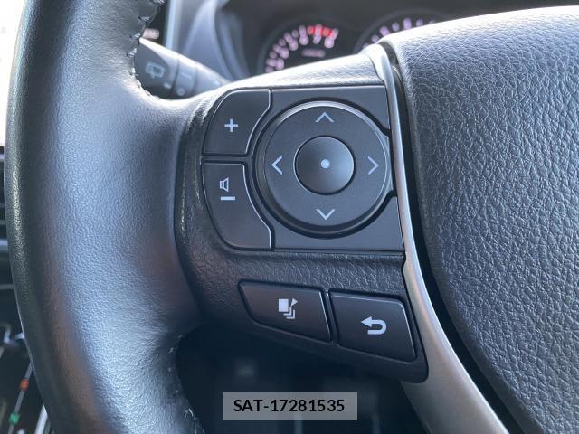 Toyota VOXY 2020-03 8372754-17