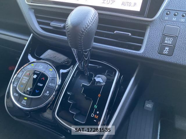 Toyota VOXY 2020-03 8372754-19