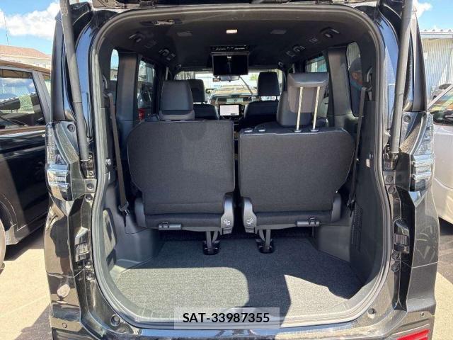 Toyota VOXY 2023-09 8372834-10