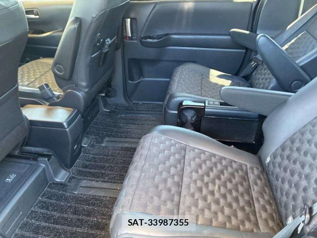 Toyota VOXY 2023-09 8372834-11