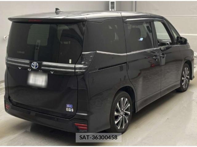 Toyota VOXY 2024-10 8372849-1