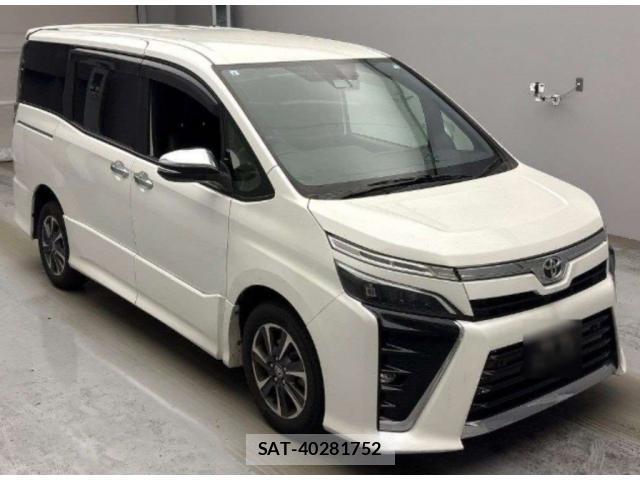 Toyota VOXY 2021-08 8372852-0