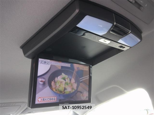 Toyota VOXY 2015-05 8372935-18