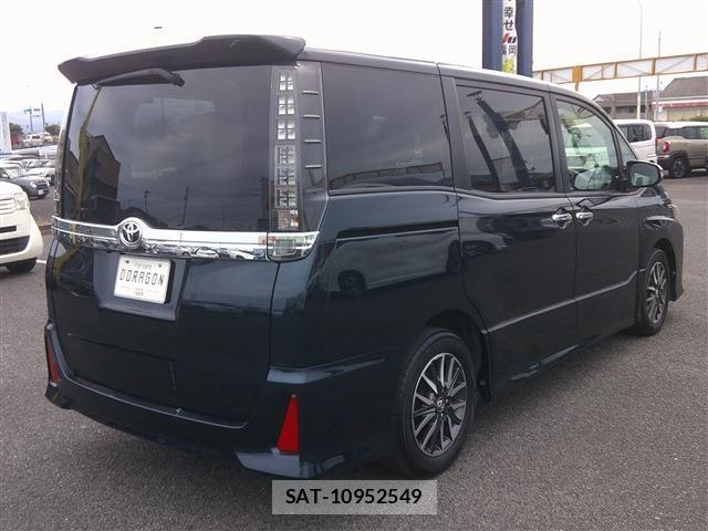 Toyota VOXY 2015-05 8372935-5